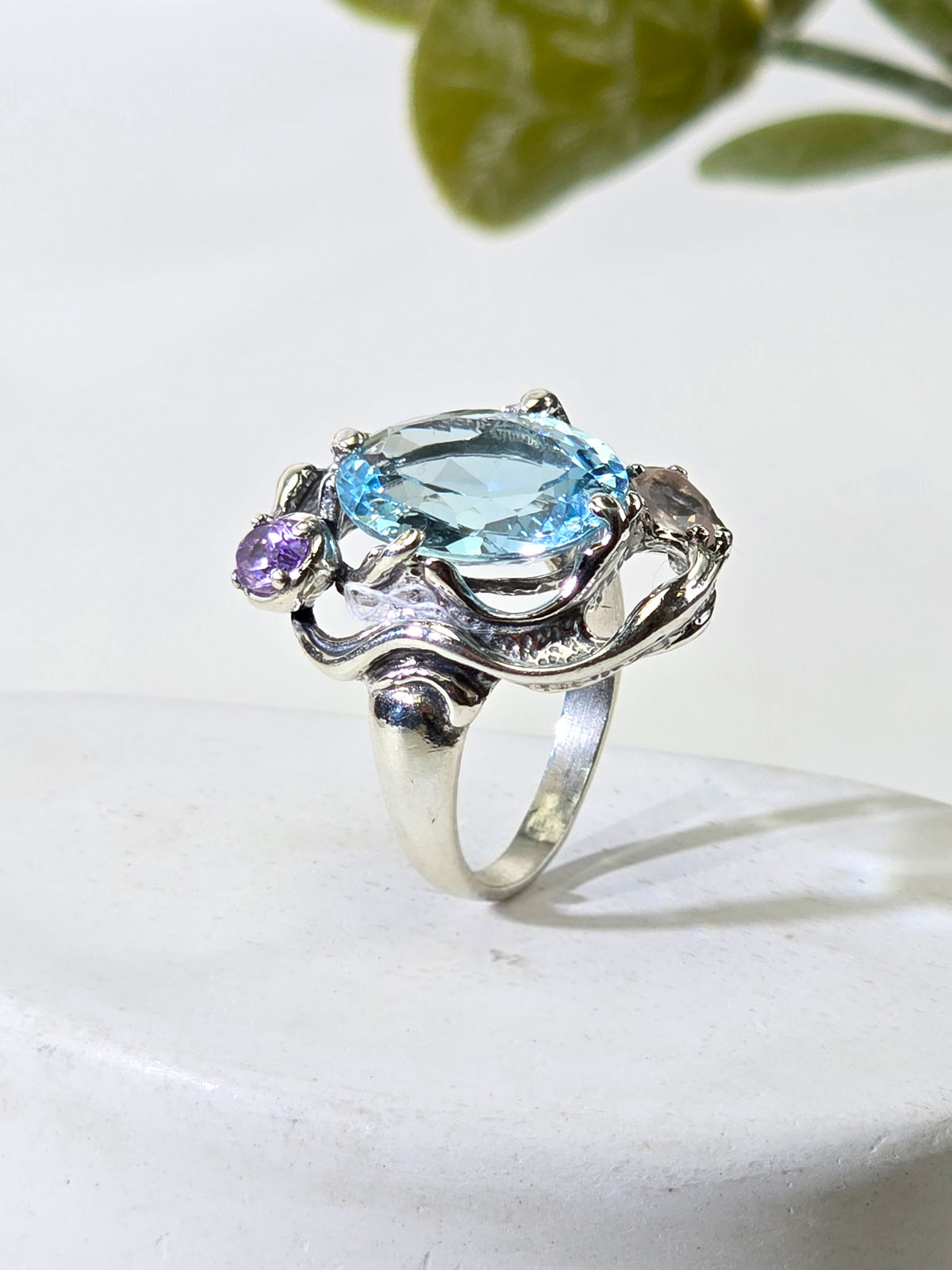 Серебряное кольцо ETERI с топазом, аметистом и розовым кварцем