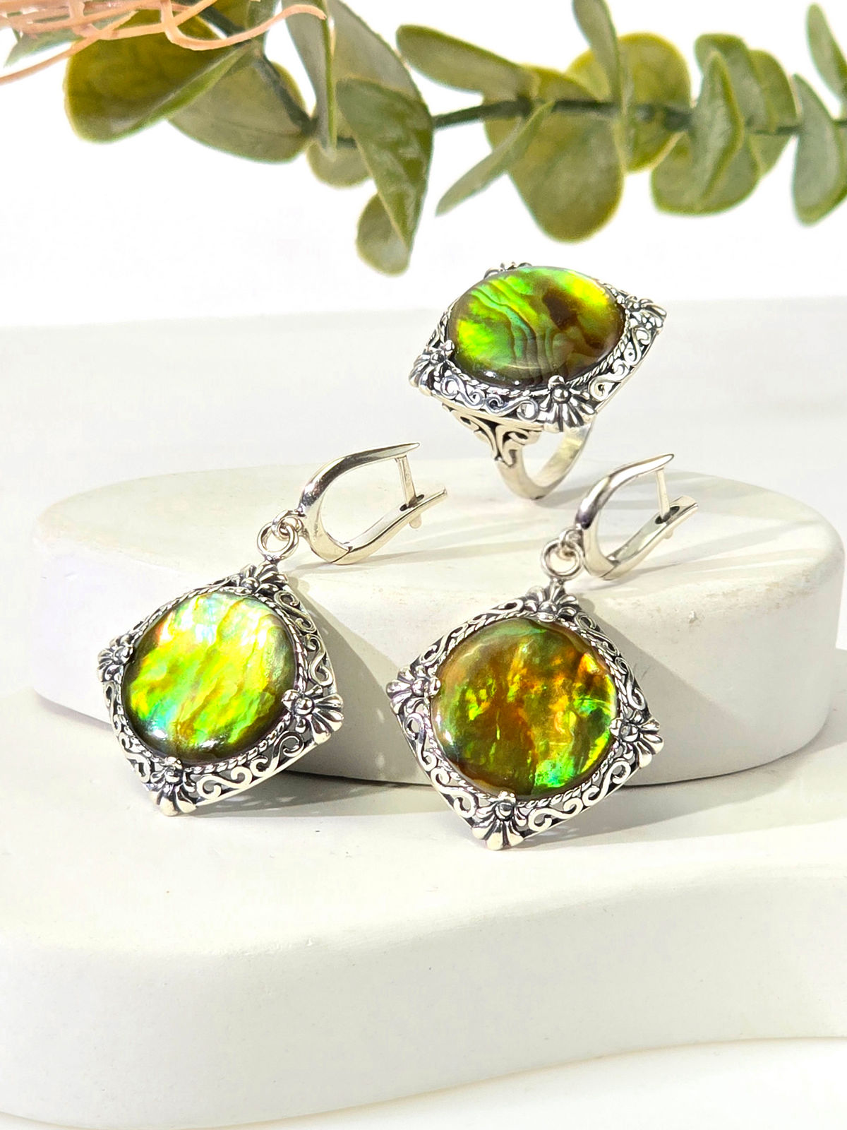 Серебряное кольцо с гелиотисом