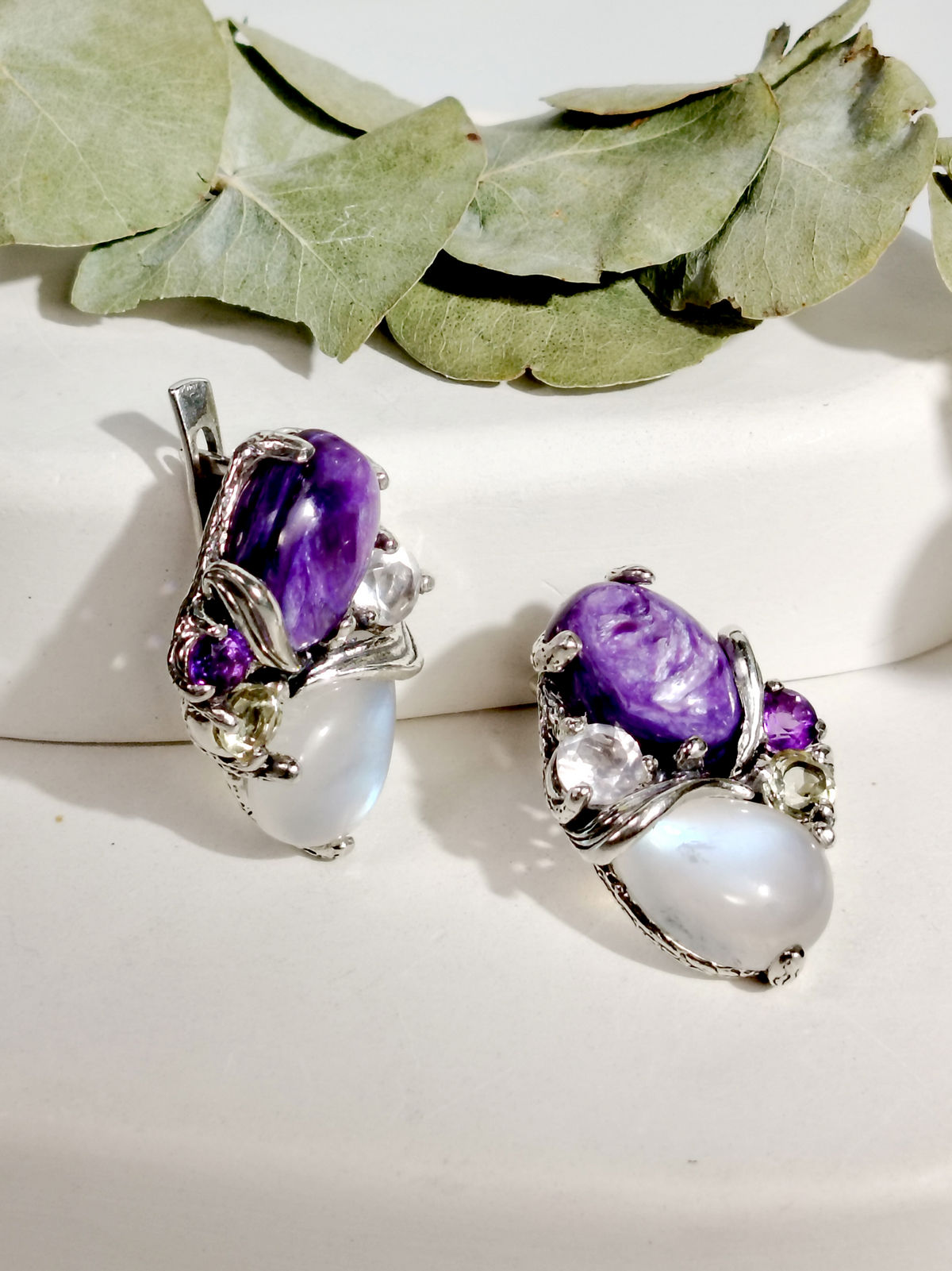 Серебряные серьги ETERI с чароитом, лунным камнем, аметистом, лимонным и розовым кварцем