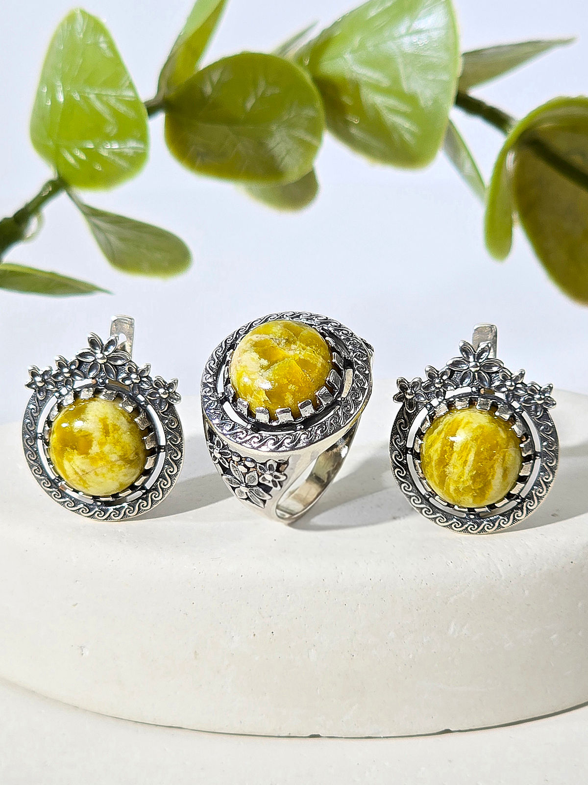 Серебряное кольцо ETERI с лизардитом