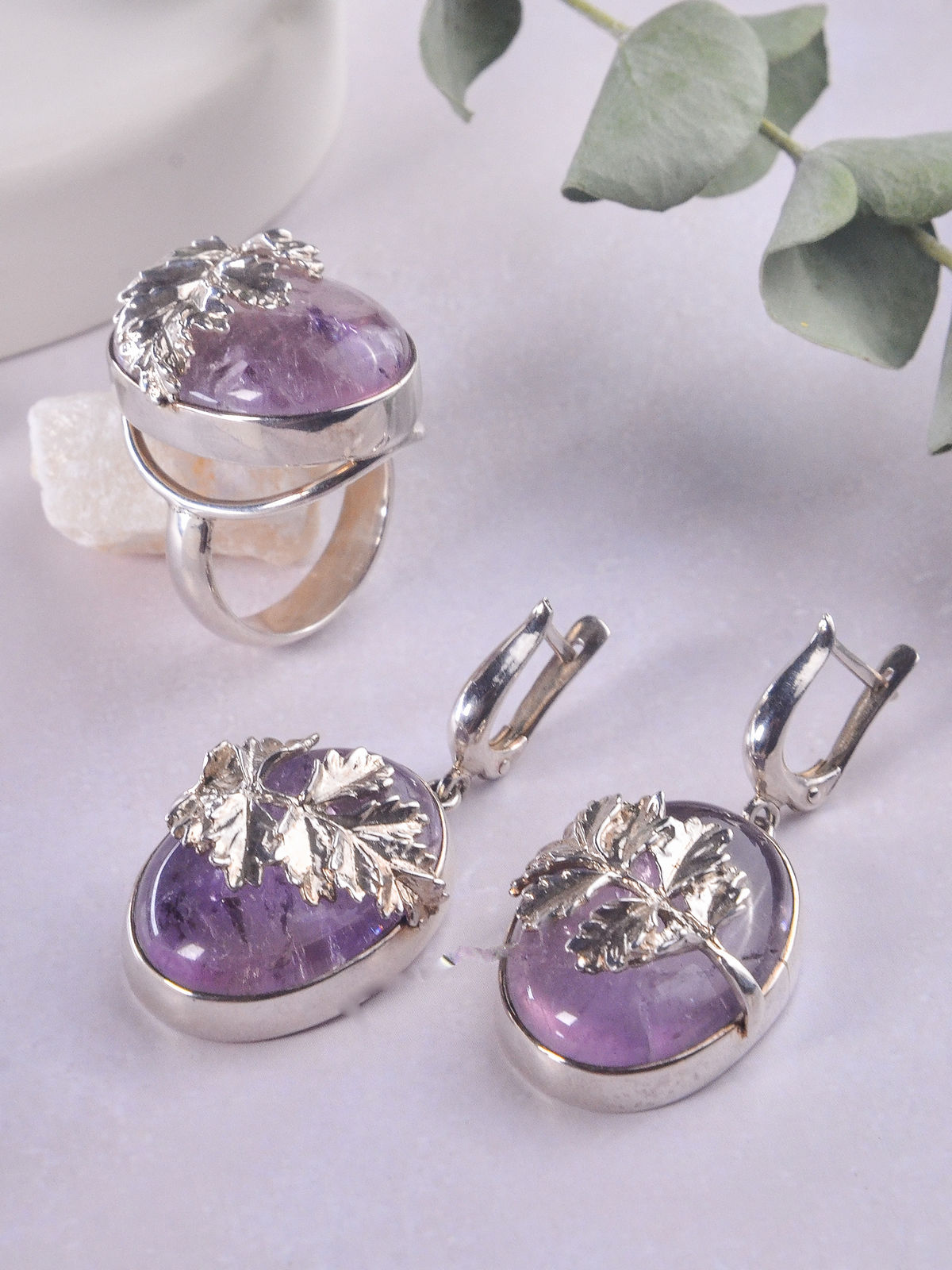 Серебряные серьги ETERI с аметистом