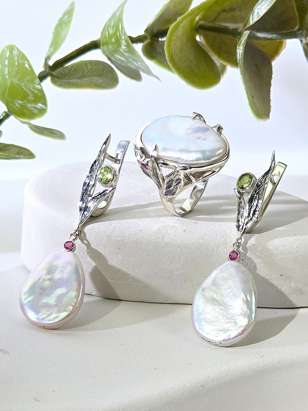 Серебряные серьги ETERI с жемчугом, хризолитом и турмалином