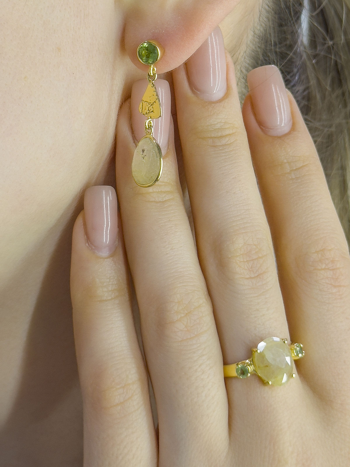 Серебряное кольцо  EILAT с перидотом и кварцем волосатиком