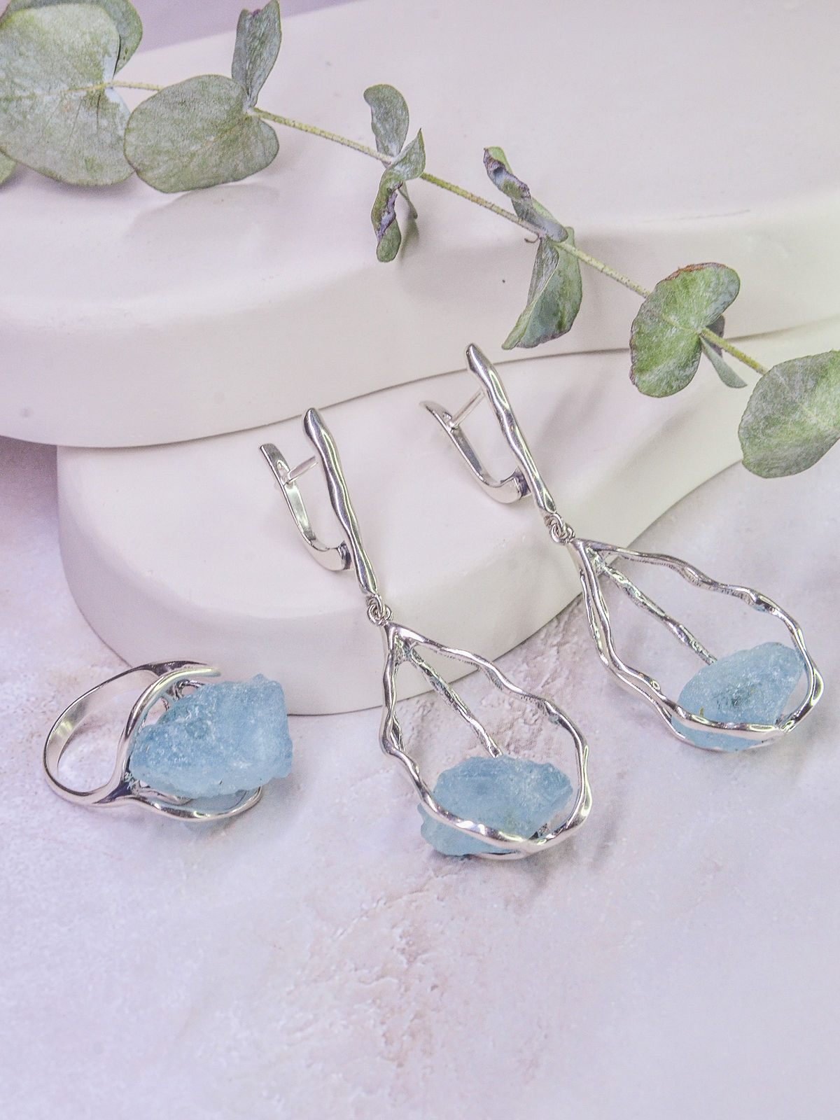 Серебряное кольцо с аквамарином