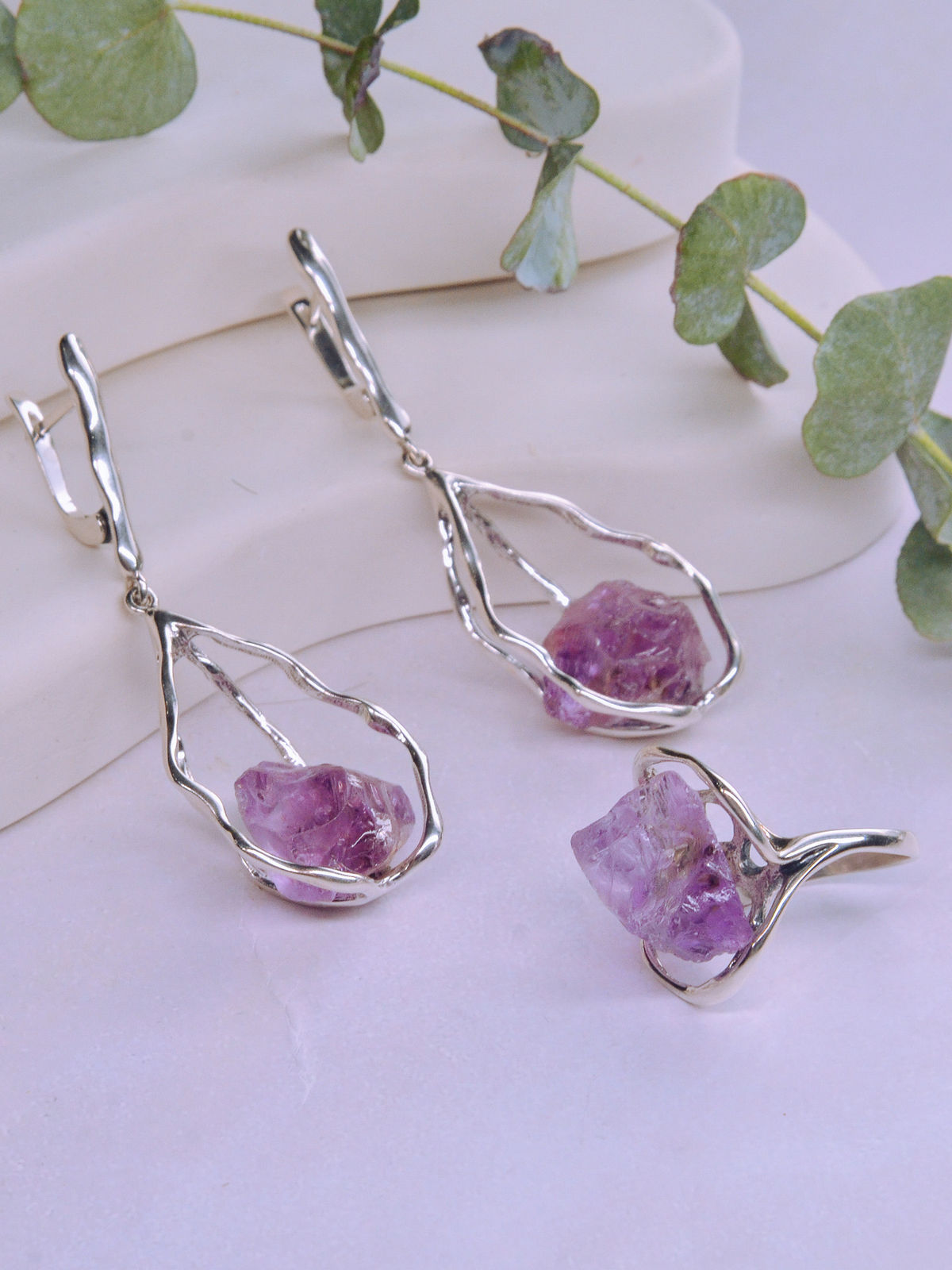 Серебряное кольцо с аметистом
