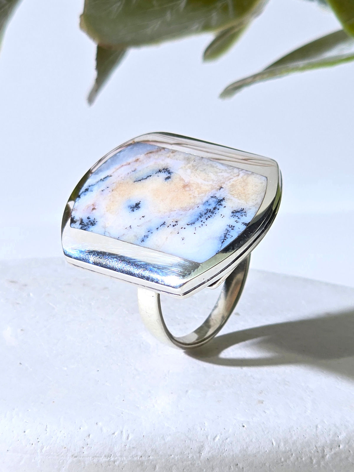 Серебряное кольцо