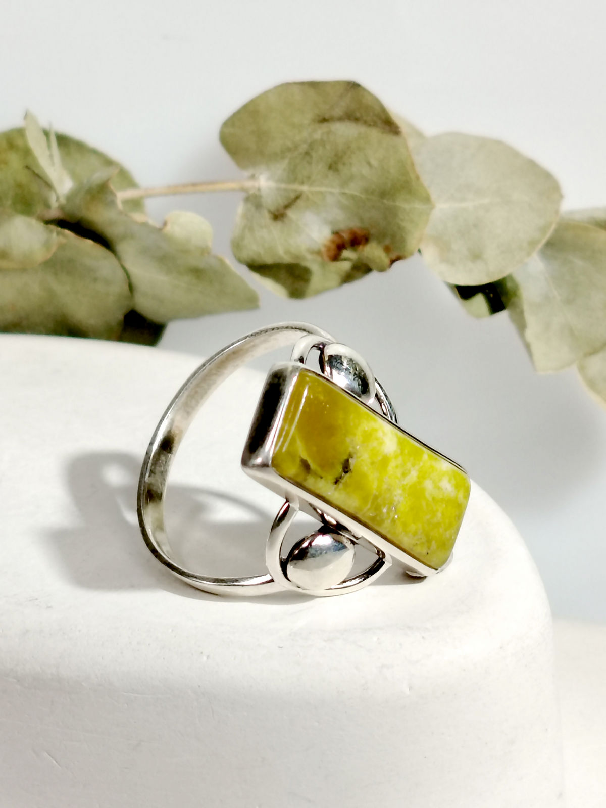 Серебряное кольцо