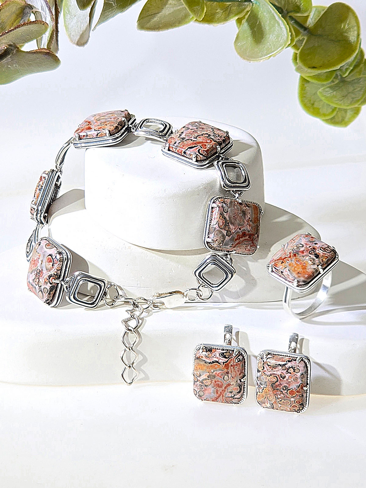 Серебряное кольцо ETERI с яшмой