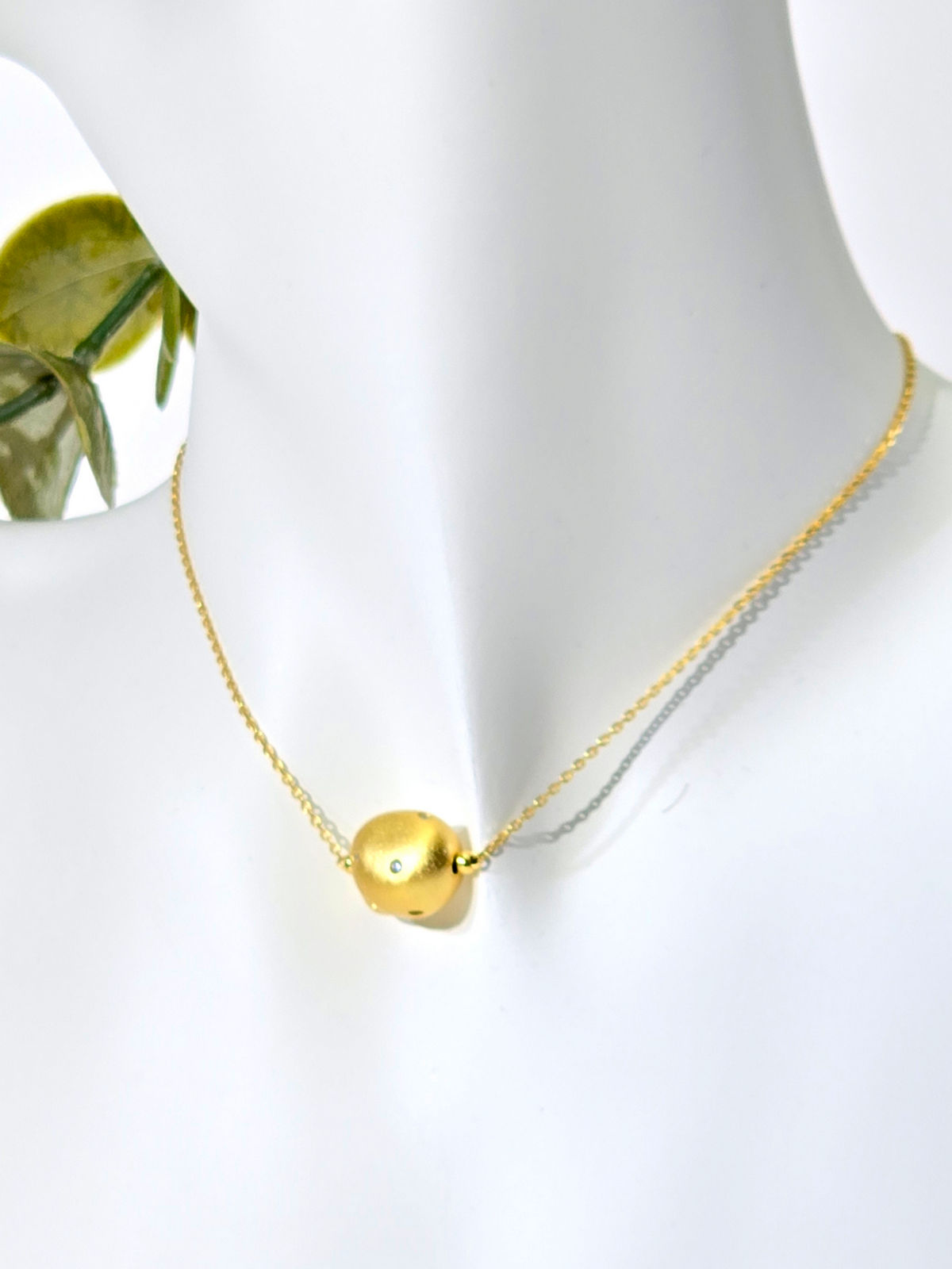Серебряное колье с фианитом