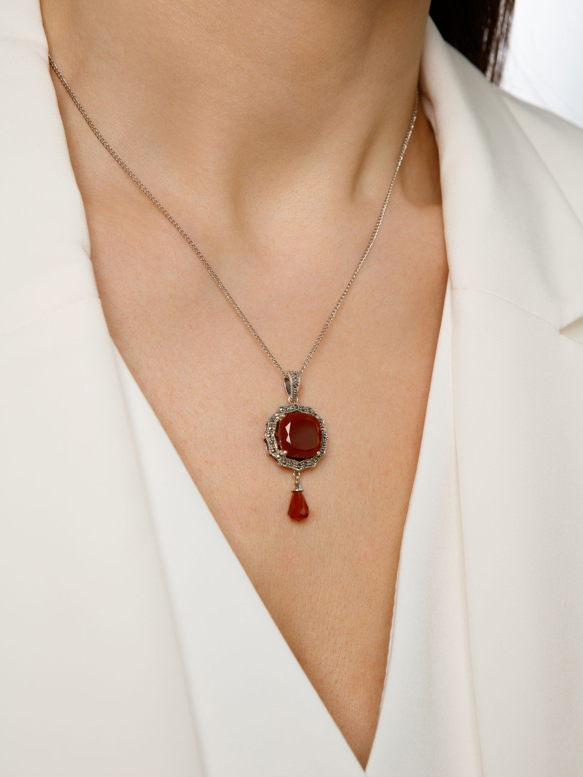 Серебряное колье ALEXANDRE VASSILIEV с агатом и марказитами Swarovski 