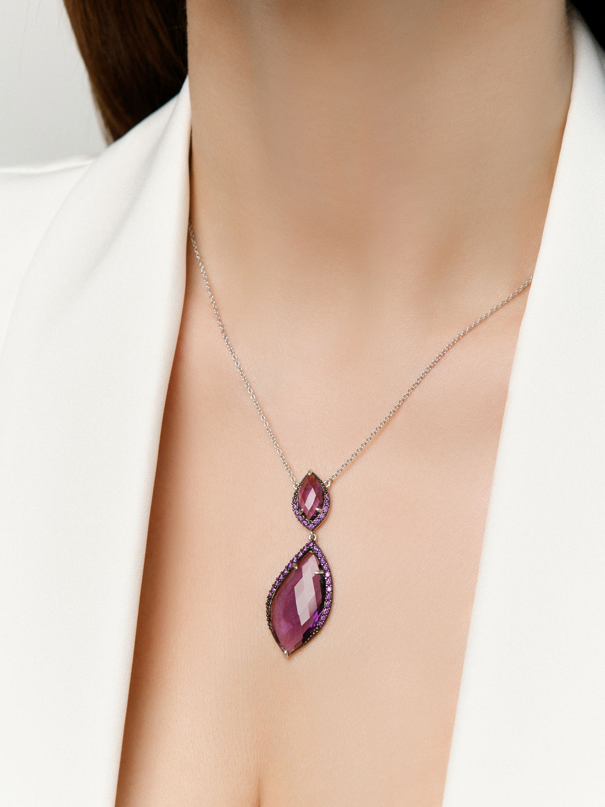 Серебряное колье ALEXANDRE VASSILIEV с кварцем и фианитами Swarovski цвета "Аметист"