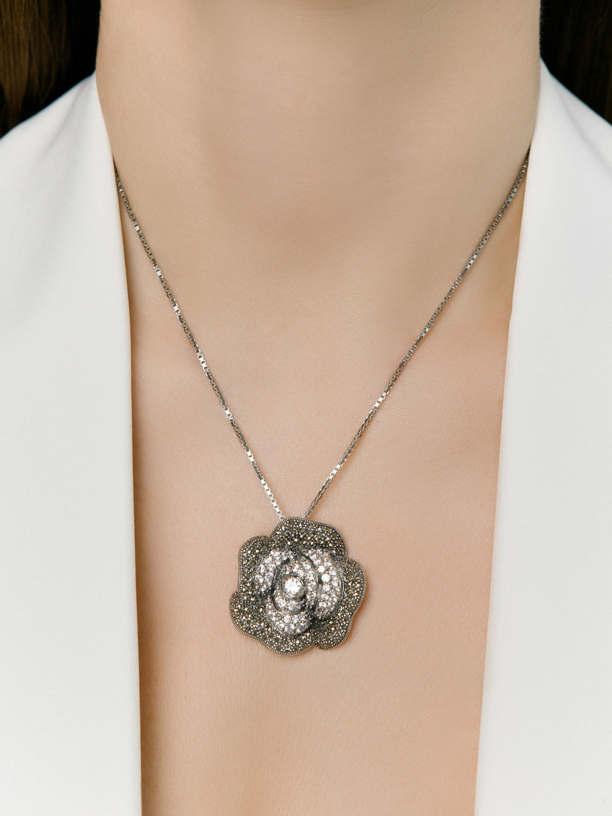 Серебряный кулон на цепи ALEXANDRE VASSILIEV с фианитами и марказитами Swarovski