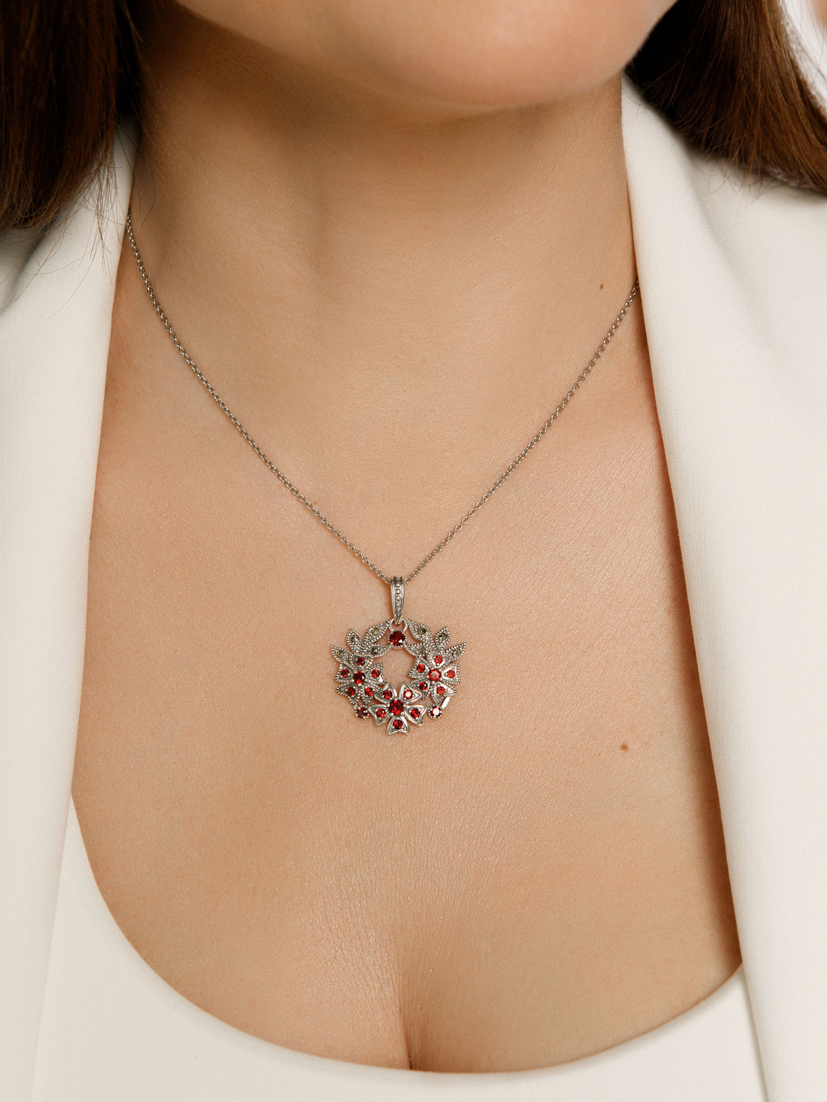 Серебряный кулон на цепи ALEXANDRE VASSILIEV с гранатом и марказитами Swarovski