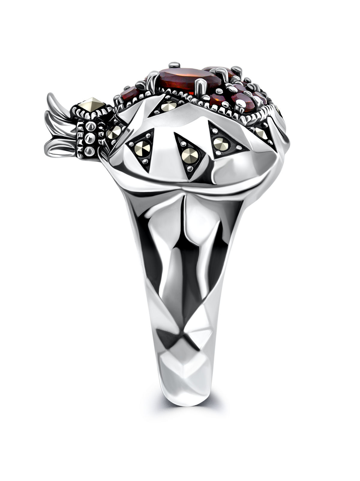 Серебряное кольцо ALEXANDRE VASSILIEV с гранатами и марказитами Swarovski