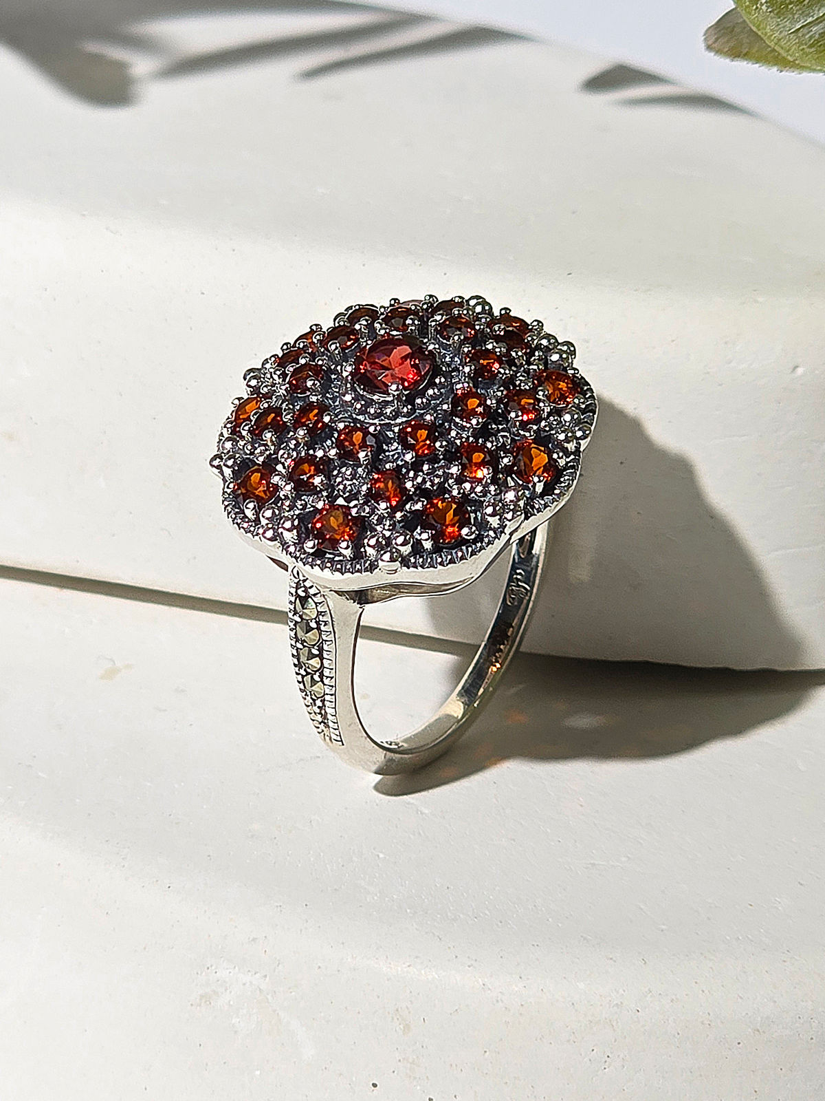 Серебряное кольцо ALEXANDRE VASSILIEV с гранатом и марказитами Swarovski
