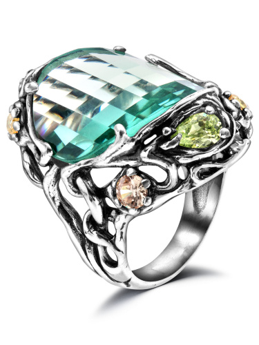 Серебряное кольцо с фианитами