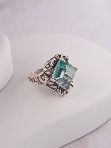 Серебряное кольцо ETERI с фианитом