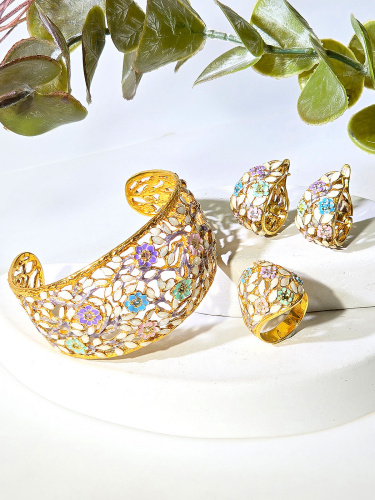 Серебряное кольцо Жар-Птица с фианитом, эмалью и позолотой