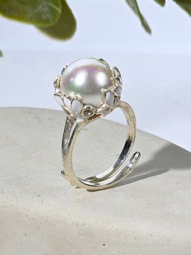 Серебряное кольцо ETERI с жемчугом, эмалью и фианитом