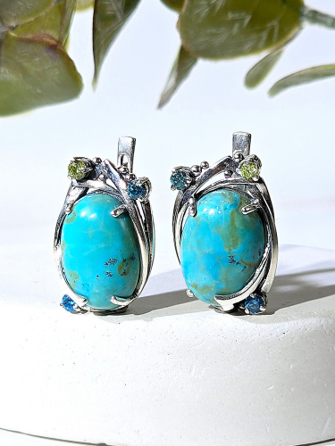Серебряные серьги ETERI с магнезитом и фианитами
