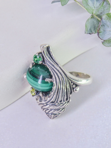 Серебряное кольцо