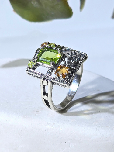 Серебряное кольцо