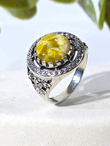 Серебряное кольцо ETERI с лизардитом