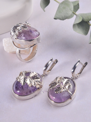 Серебряные серьги ETERI с аметистом