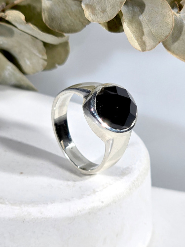 Серебряное кольцо