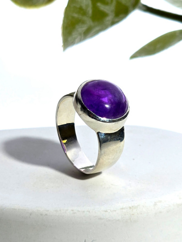 Серебряное кольцо ETERI с аметистом