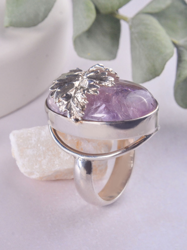 Серебряное кольцо ETERI с аметистом