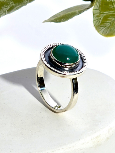 Серебряное кольцо с агатом