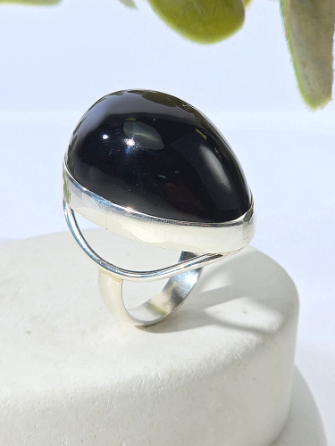Серебряное кольцо ETERI с обсидианом