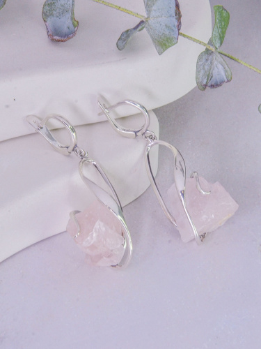 Серебряные серьги ETERI с розовым кварцем