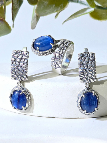 Серебряные серьги ETERI с кианитом