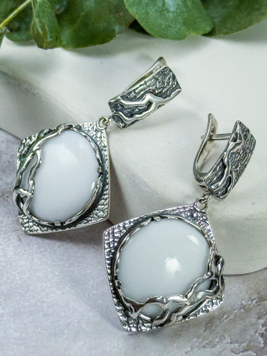 Серебряные серьги ETERI с кахолонгом