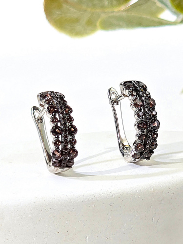 Серебряные серьги с фианитом