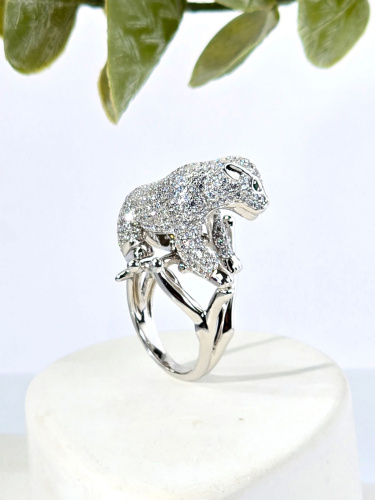 Серебряное кольцо с фианитами