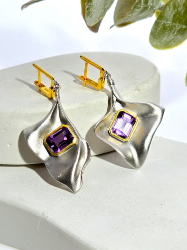 Серебряные серьги ETERI с аметистом и позолотой