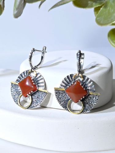Серебряные серьги ETERI с сердоликом и позолотой