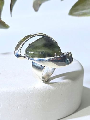 Серебряное кольцо
