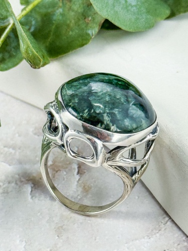 Серебряное кольцо
