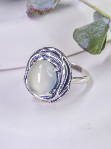 Серебряное кольцо ETERI с пренитом