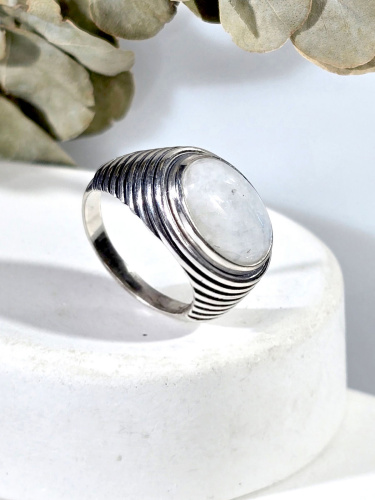 Серебряное кольцо
