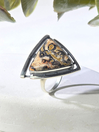 Серебряное кольцо ETERI с яшмой