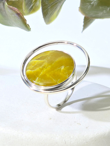 Серебряное кольцо ETERI с лизардитом