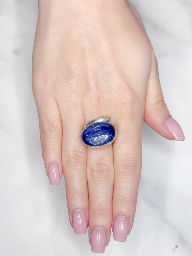 Серебряное кольцо с кианитом