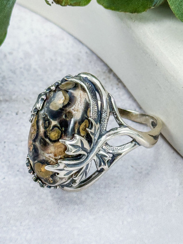 Серебряное кольцо ETERI с яшмой
