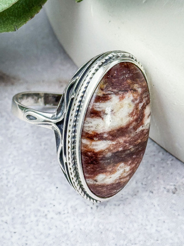 Серебряное кольцо ETERI с яшмой