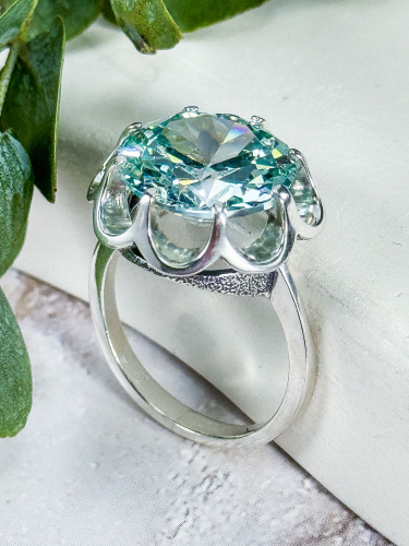 Серебряное кольцо
